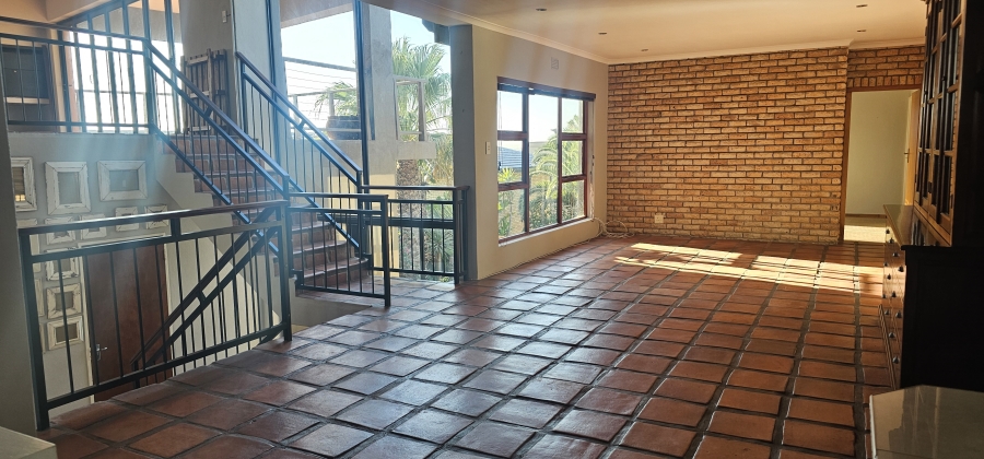 6 Bedroom Property for Sale in Middedorp Western Cape